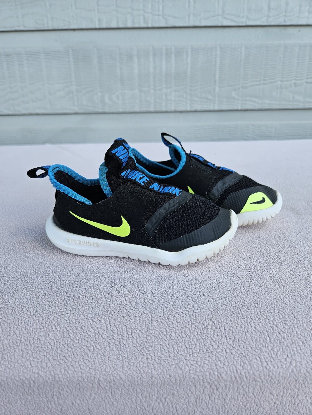 Nike Flex Runner TD Toddler SZ 8C Black Athletic Sneaker Slip-On AT4665-005